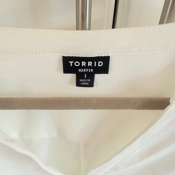 TORRID Harper 3/4 length sleeve ivory blouse (no chest pockets) - Picture 5 of 6